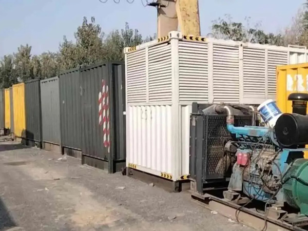泊头200KW柴油发电机机组每小时油耗是多少？